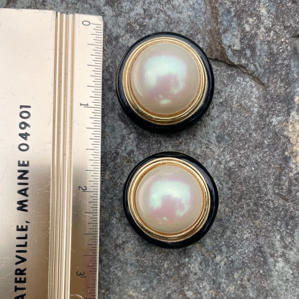 Vintage Christian Dior Gold Black Faux Pearl Clip On Earrings - Picture 5 of 8